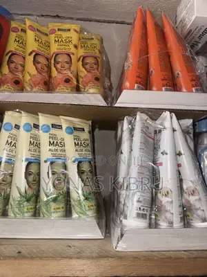 Cosmo Peeling Face Mask.