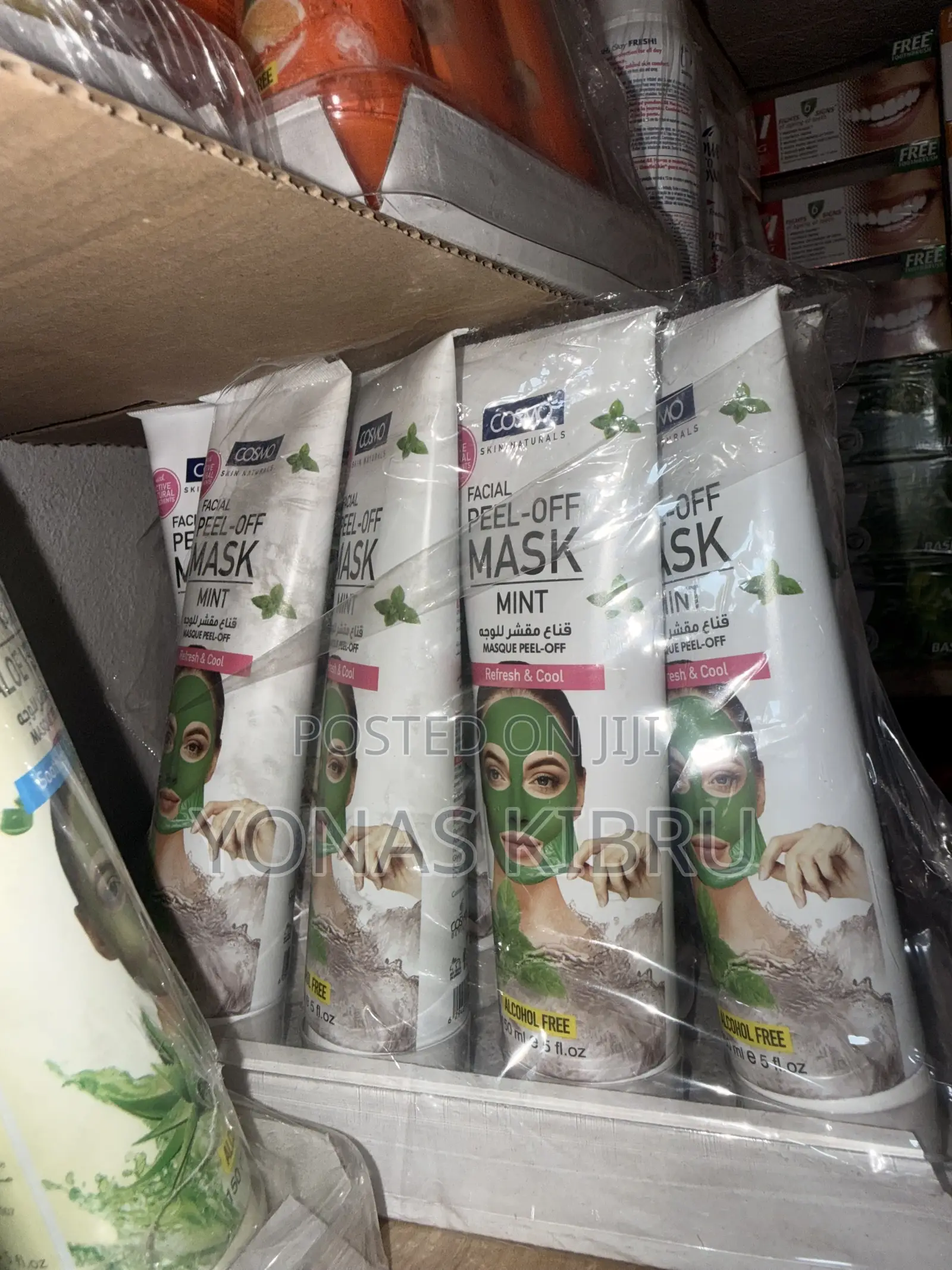 Cosmo Peeling Face Mask.