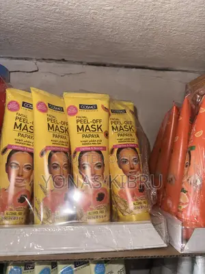 Cosmo Peeling Face Mask.