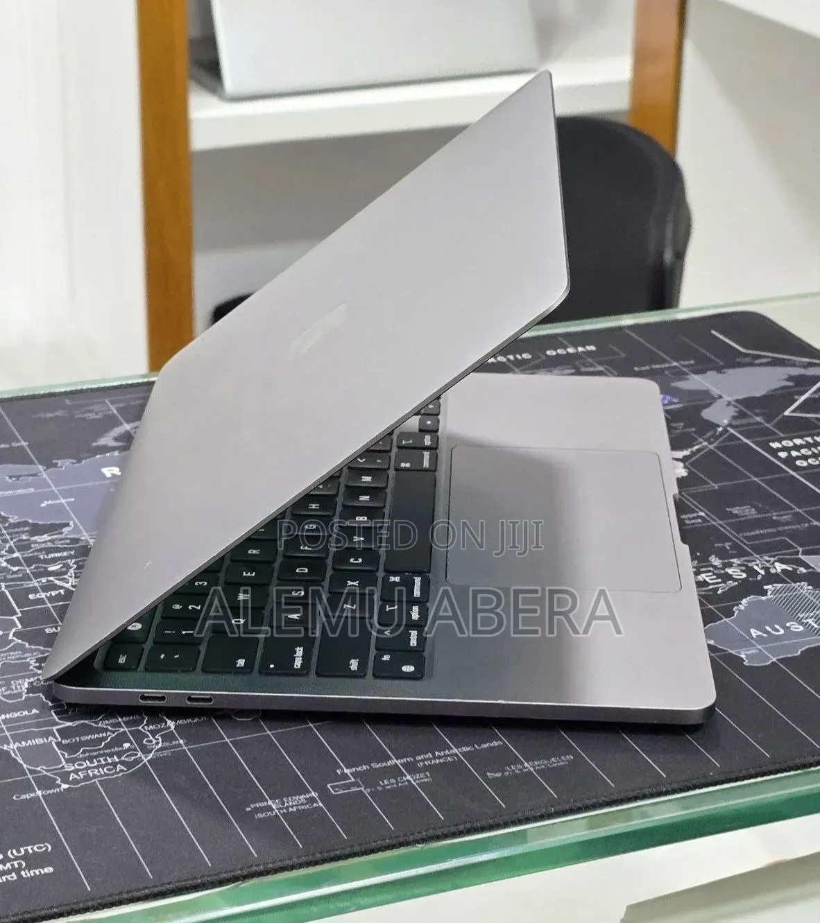 New Laptop Apple MacBook Pro 2023 M2 16GB Apple M2 SSD 256GB