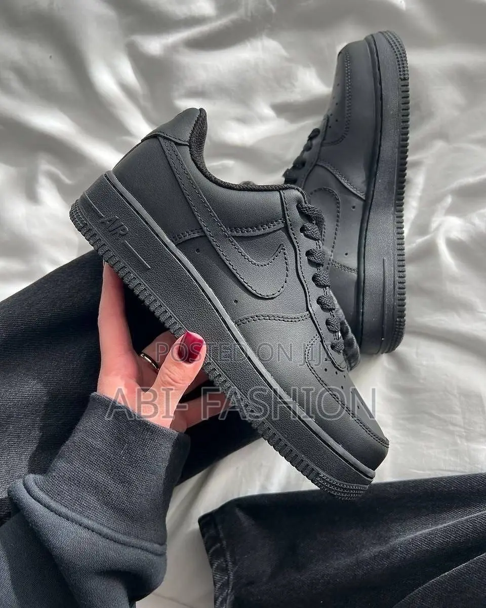 Nike Air Force 1 Low “Triple Black” Uniqe All Time