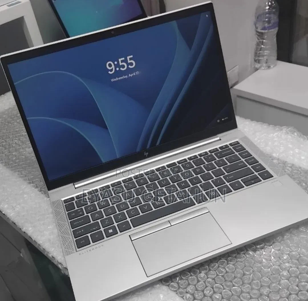 New Laptop HP EliteBook 840 G8 16GB AMD Ryzen 5 SSD 512GB