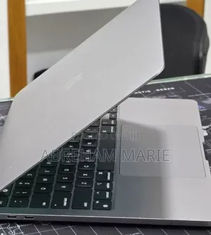 New Laptop Apple MacBook Pro 2022 M2 16GB Intel Core M2 SSD 256GB