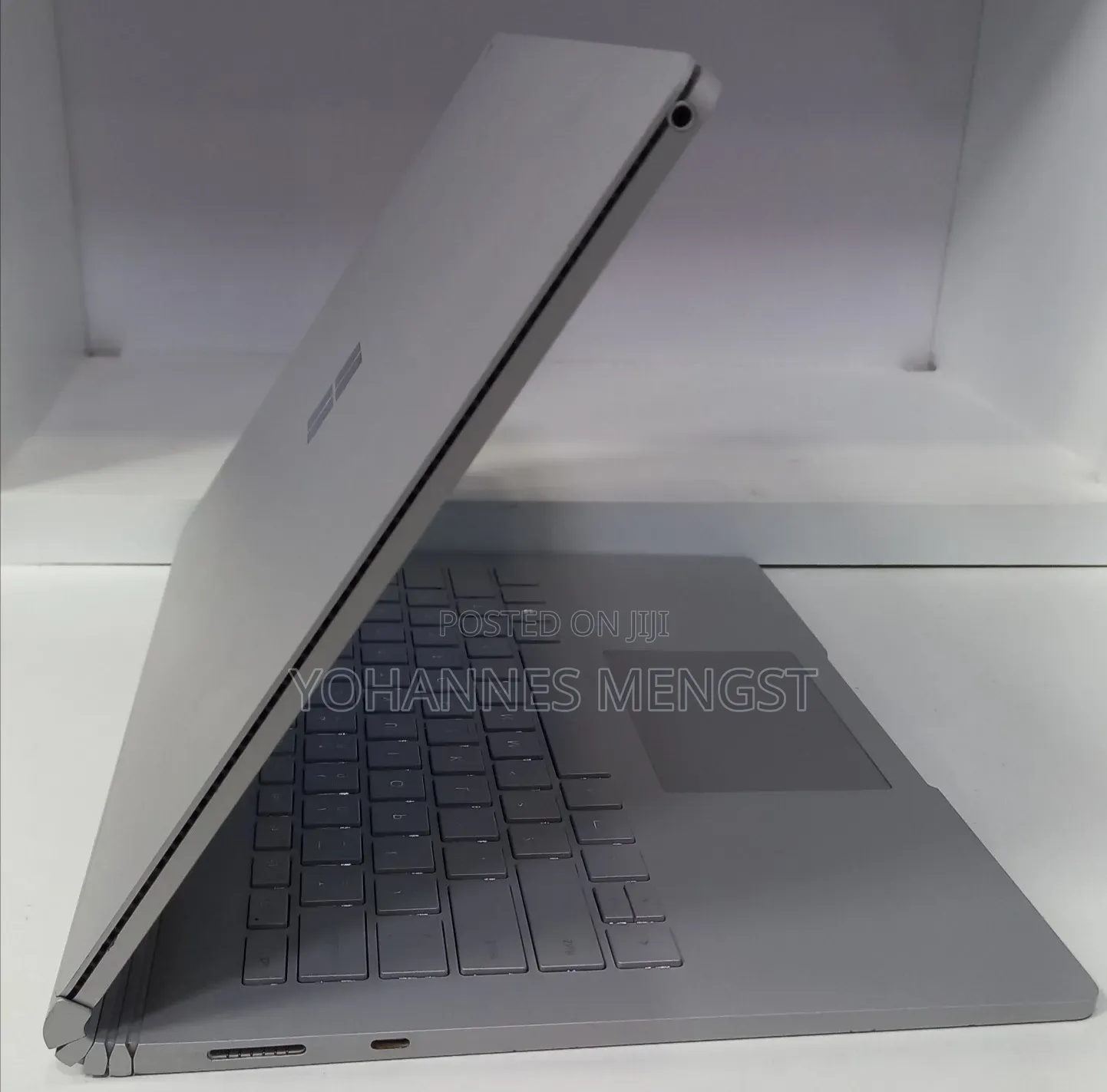 New Laptop Microsoft Surface Book 2 16GB Intel Core i7 SSD 512GB