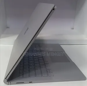 New Laptop Microsoft Surface Book 2 16GB Intel Core i7 SSD 512GB