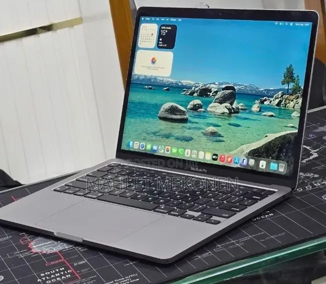 New Laptop Apple MacBook Air 2022 M2 16GB Apple M2 SSD 256GB