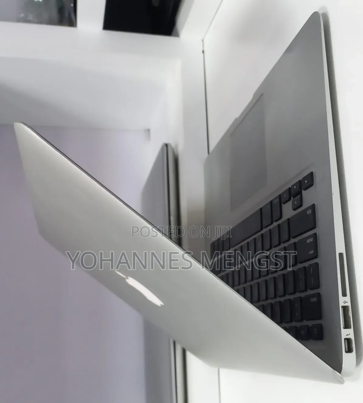 New Laptop Apple MacBook Air 2017 8GB Intel Core i7 SSD 128GB