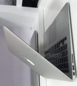 New Laptop Apple MacBook Air 2017 8GB Intel Core i7 SSD 128GB