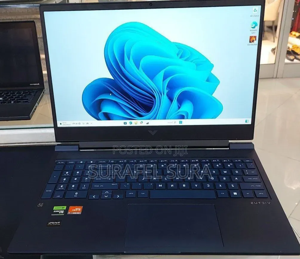 New Laptop HP Victus 16 8GB AMD Ryzen 7 SSD 1T