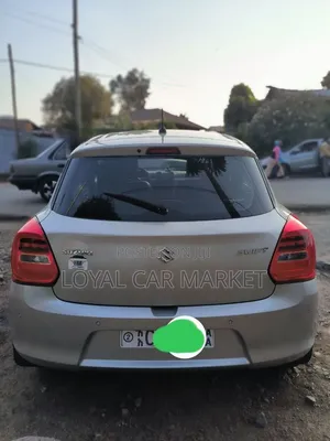 Suzuki Swift 2022 Silver