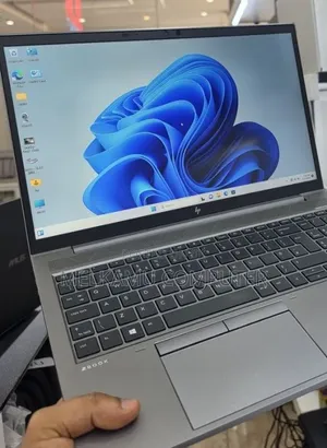 New Laptop HP ZBook 15 16GB Intel Core i7 SSD 512GB