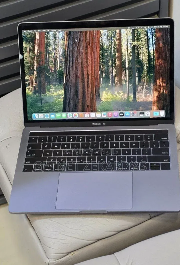 New Laptop Apple MacBook Pro 2019 16GB Intel Core i5 SSD 512GB