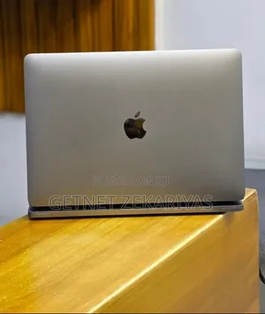 New Laptop Apple MacBook Pro 2019 16GB Intel Core i5 SSD 512GB