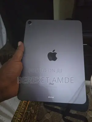 New Apple iPad Air 128 GB Silver