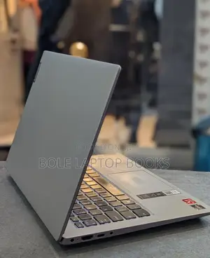 Laptop Lenovo IdeaPad S340 8GB AMD Ryzen 3 SSD 256GB