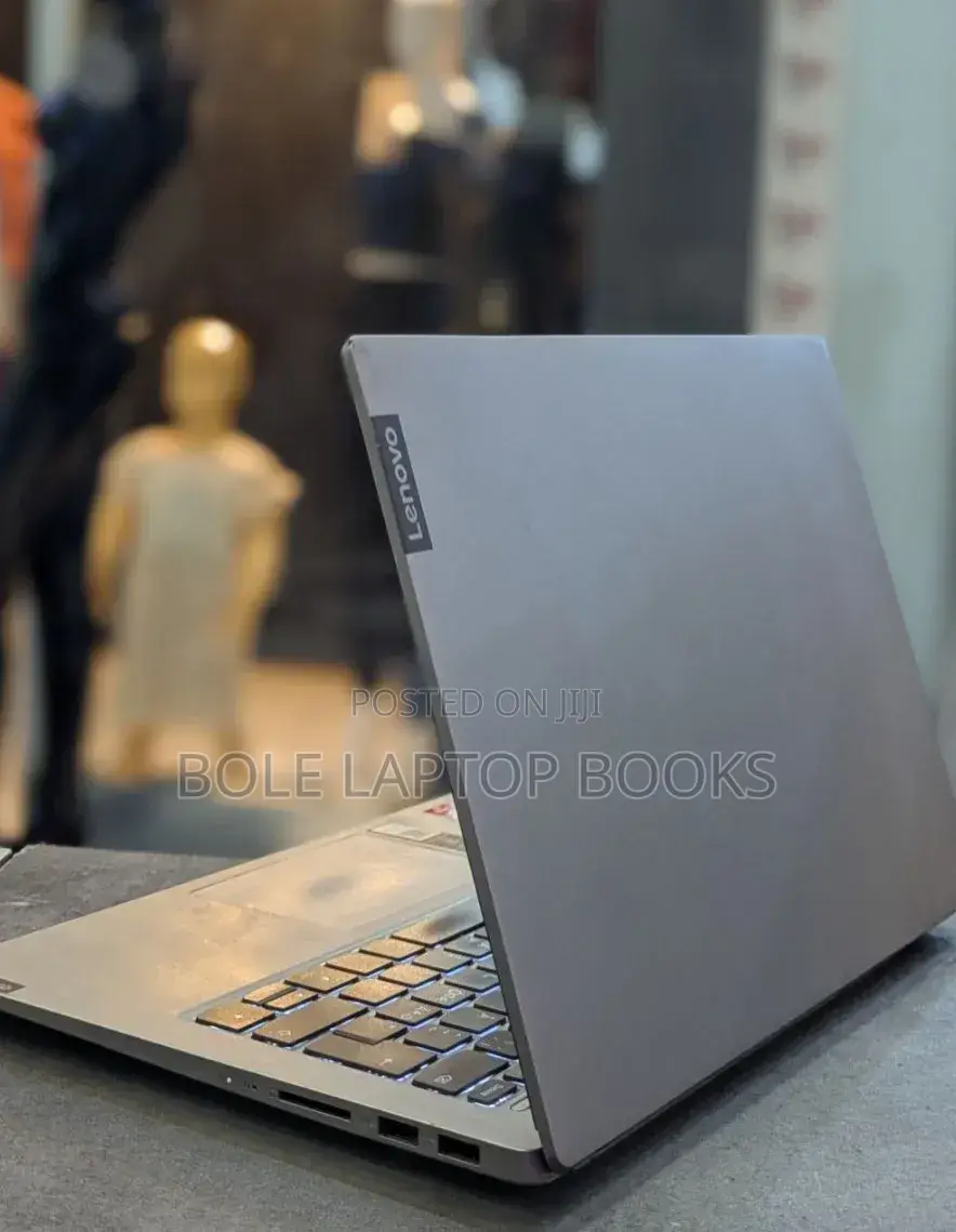 Laptop Lenovo IdeaPad S340 8GB AMD Ryzen 3 SSD 256GB