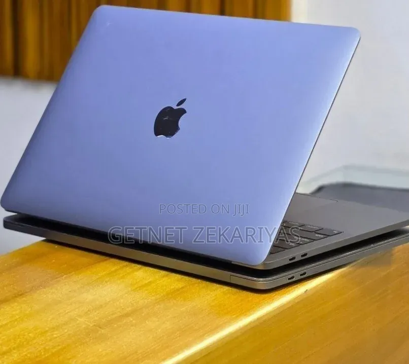 New Laptop Apple MacBook Pro 2019 16GB Intel Core i7 SSD 512GB