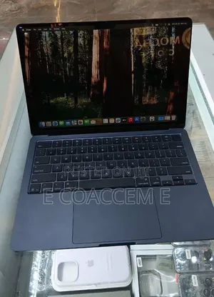 New Laptop Apple MacBook 16GB SSD 256GB