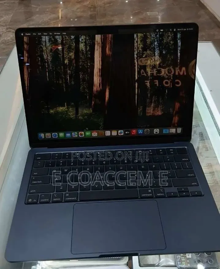 New Laptop Apple MacBook 16GB SSD 256GB