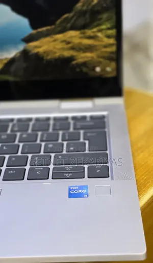 New Laptop HP EliteBook 830 G8 16GB Intel Core i5 SSD 512GB