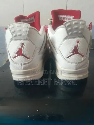 Jordan4 Shose