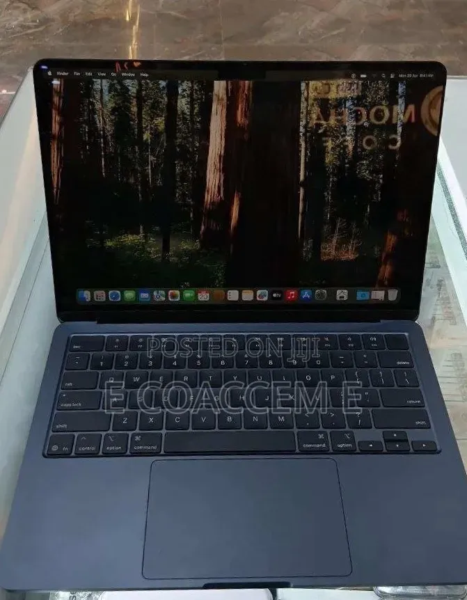 New Laptop Apple MacBook 16GB SSD 256GB