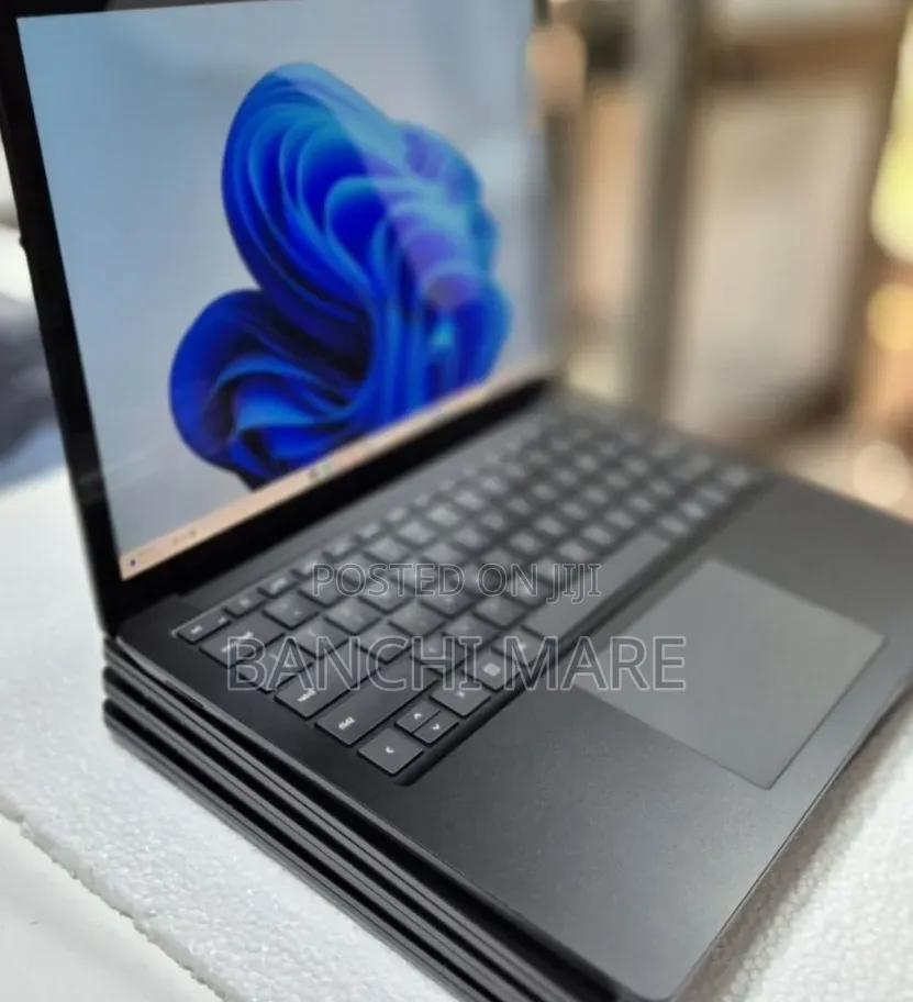 New Laptop Microsoft Surface Laptop 3 16GB Intel Core i7 SSD 256GB