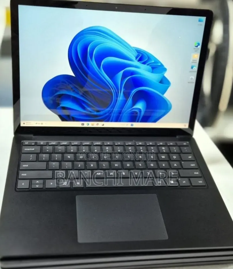 New Laptop Microsoft Surface Laptop 3 16GB Intel Core i7 SSD 256GB