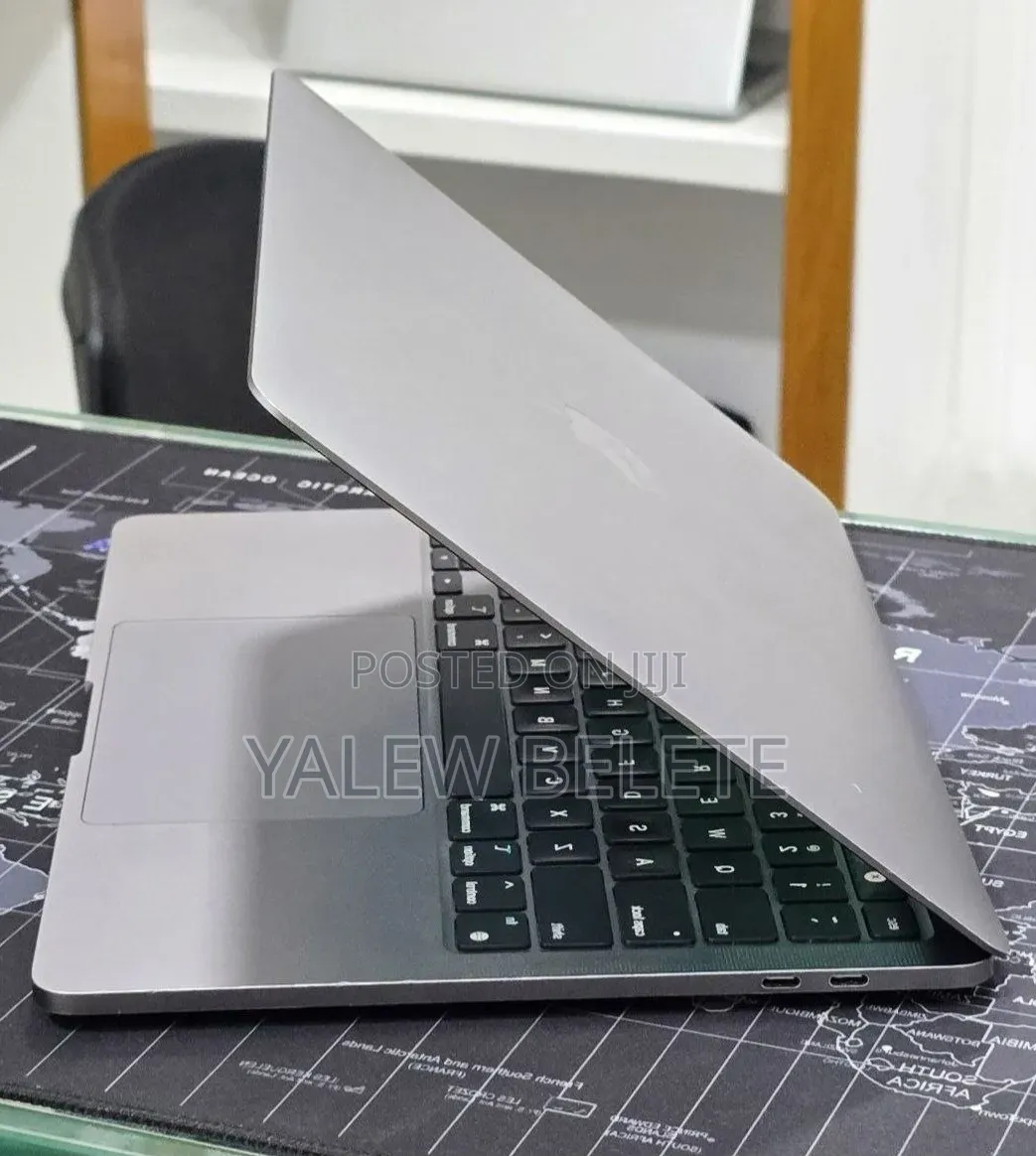 New Laptop Apple MacBook Pro 2022 M2 16GB Apple M2 SSD 256GB