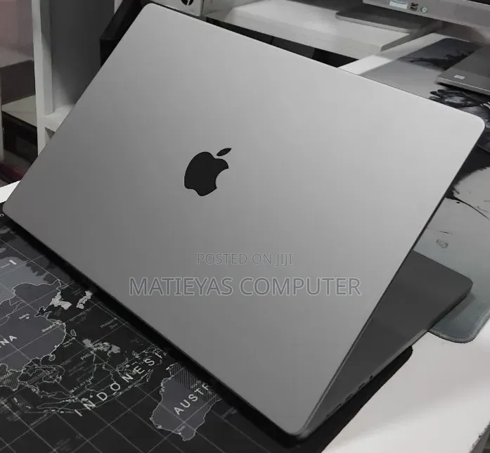 New Laptop Apple MacBook Pro 2021 M1 32GB Apple M1 Max SSD 1T