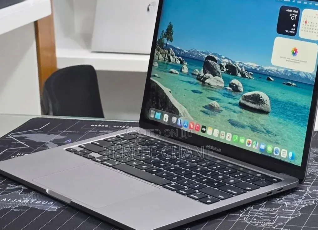 New Laptop Apple MacBook Pro 2022 M2 16GB Apple M2 SSD 256GB