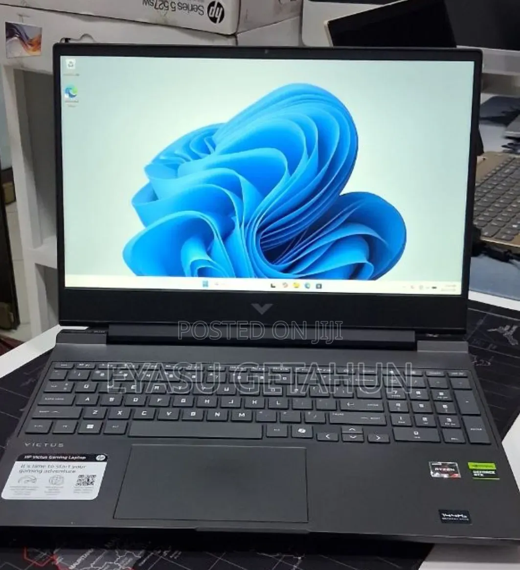 New Laptop HP Victus 15 16GB AMD Ryzen 7 SSD 512GB