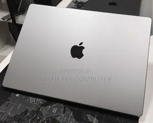 New Laptop Apple MacBook Pro 2024 M4 16GB Apple M4 SSD 512GB