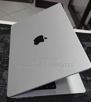 New Laptop Apple MacBook Pro 2024 M4 16GB Apple M4 SSD 512GB