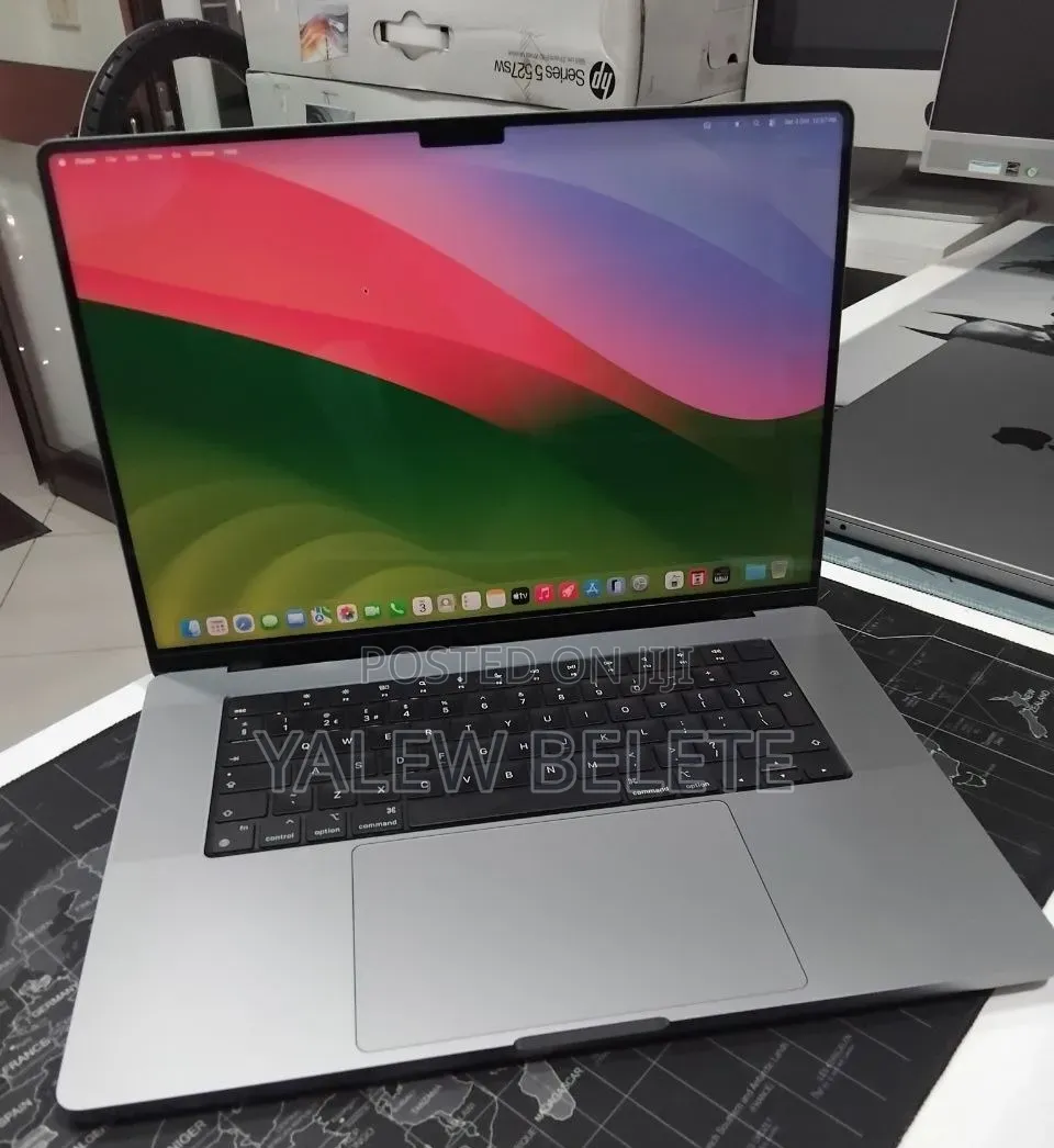 New Laptop Apple MacBook Pro 16GB Apple M4 SSD 512GB
