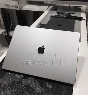 New Laptop Apple MacBook Pro 16GB Apple M4 SSD 512GB