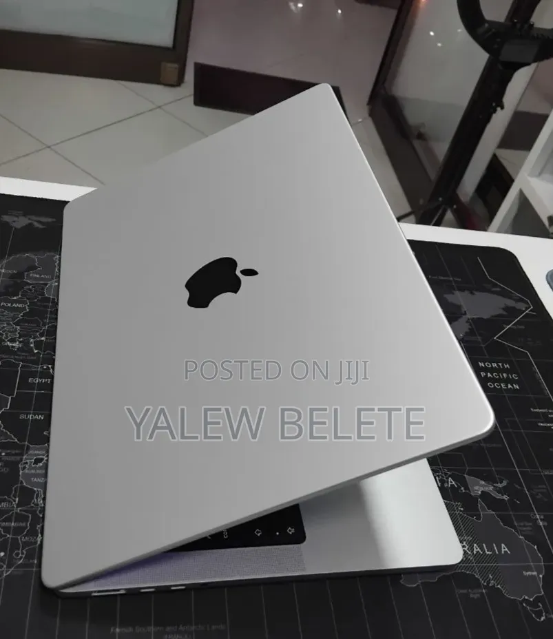 New Laptop Apple MacBook Pro 16GB Apple M4 SSD 512GB