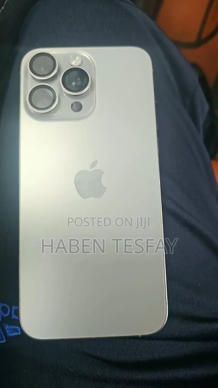 Apple iPhone 15 Pro Max 256 GB Silver