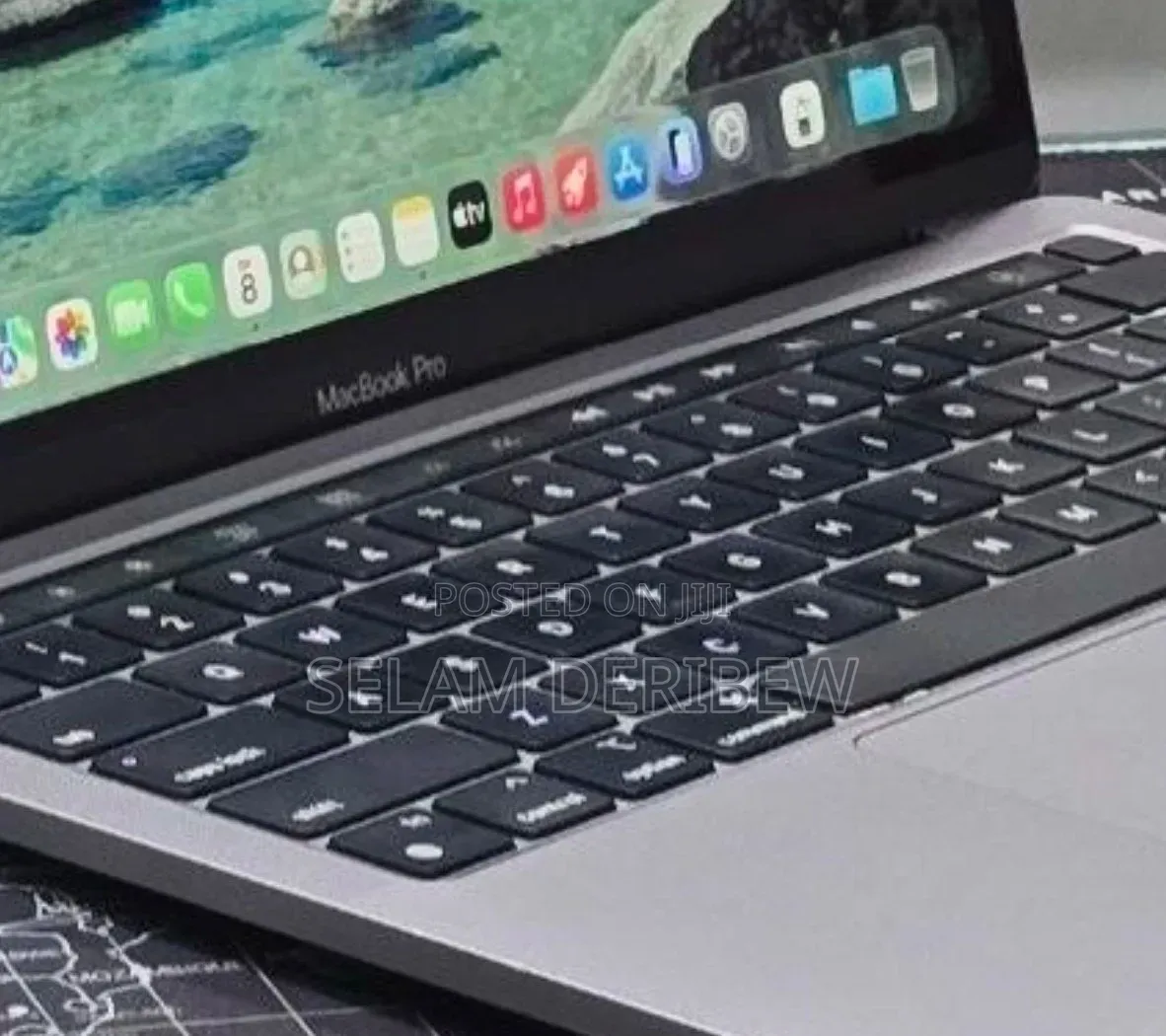 New Laptop Apple MacBook Pro 2022 M2 16GB Apple M2 SSD 256GB