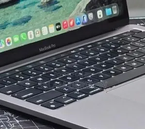 New Laptop Apple MacBook Pro 2022 M2 16GB Apple M2 SSD 256GB
