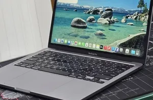 New Laptop Apple MacBook Pro 2022 M2 16GB Apple M2 SSD 256GB
