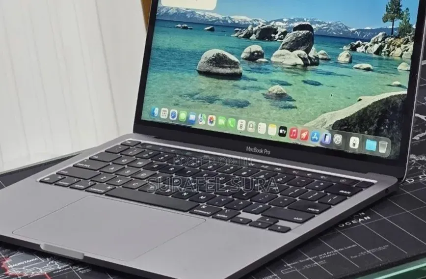 New Laptop Apple MacBook Pro 2022 M2 16GB Apple M2 SSD 256GB