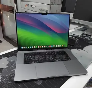 New Laptop Apple MacBook Pro 32GB Apple M1 Max SSD 1T