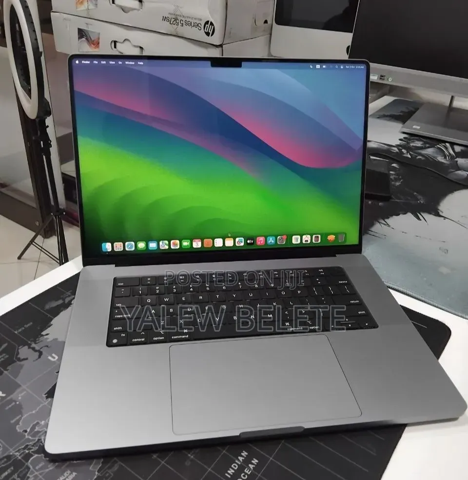 New Laptop Apple MacBook Pro 32GB Apple M1 Max SSD 1T