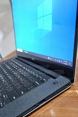 New Laptop Dell XPS 15 16GB Intel Core i7 SSD 512GB