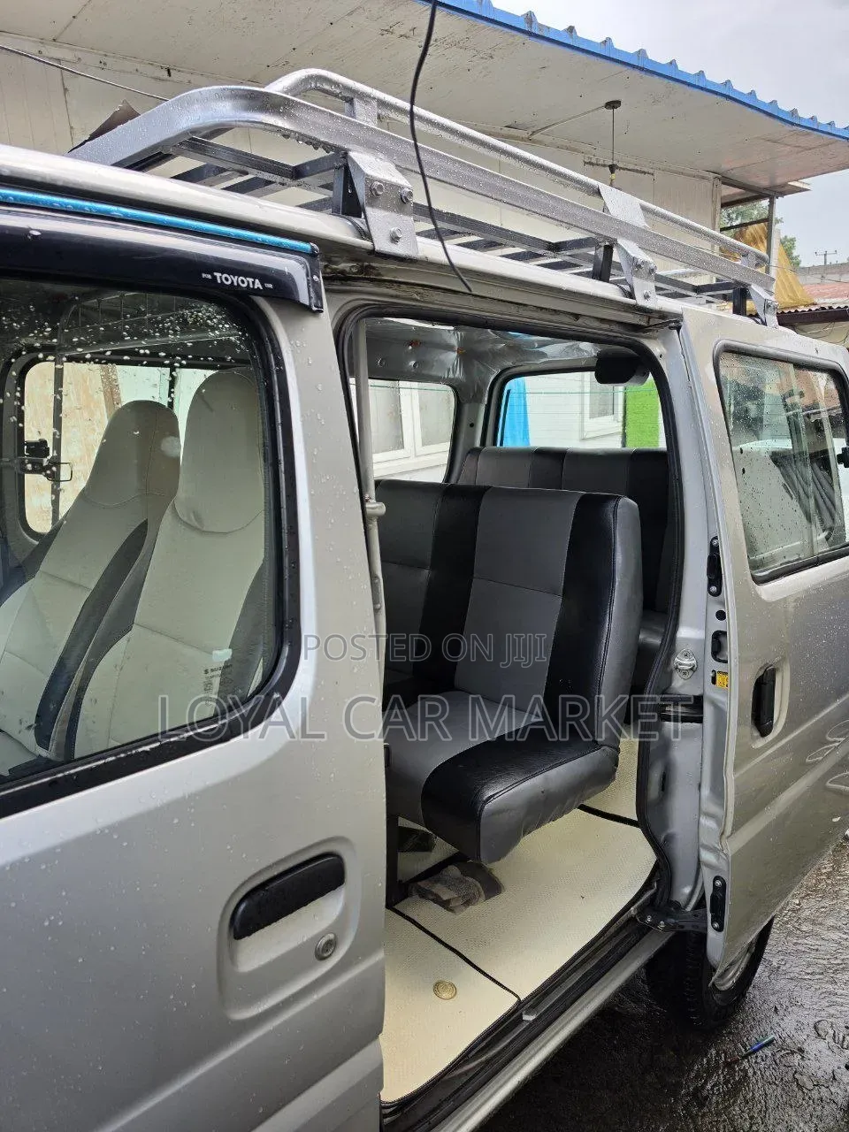 Suzuki Eeco 2024 Silver