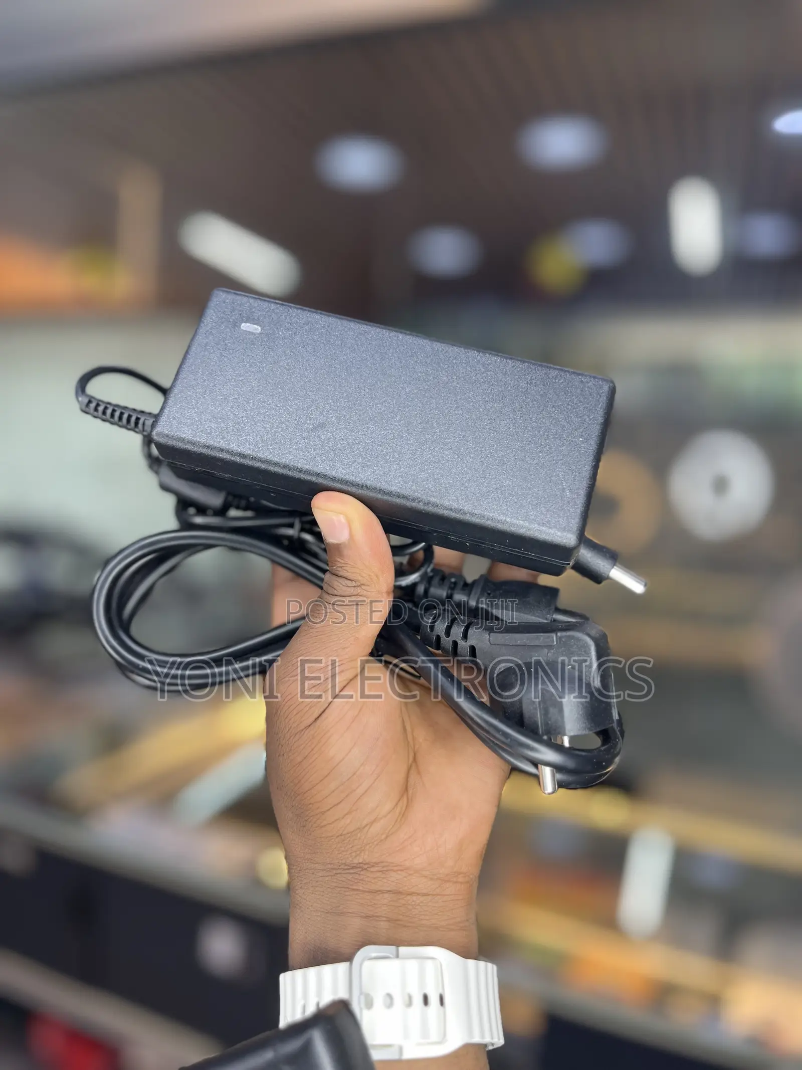 HP Compaq 90W AC Power Adapter