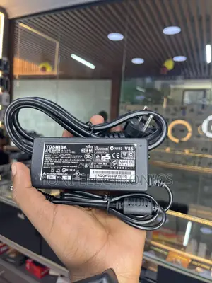 Toshiba 65W AC/DC Power Adapter (Model SADP-65KBA)