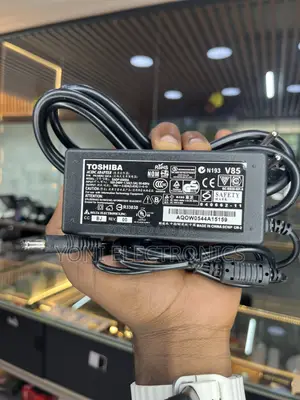 Toshiba 65W AC/DC Power Adapter (Model SADP-65KBA)