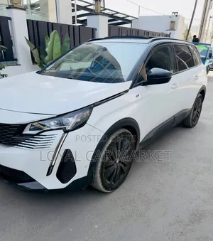 Peugeot 5008 2022 White
